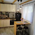 Lilly Apartmán *
