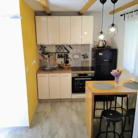 Lilly Apartment